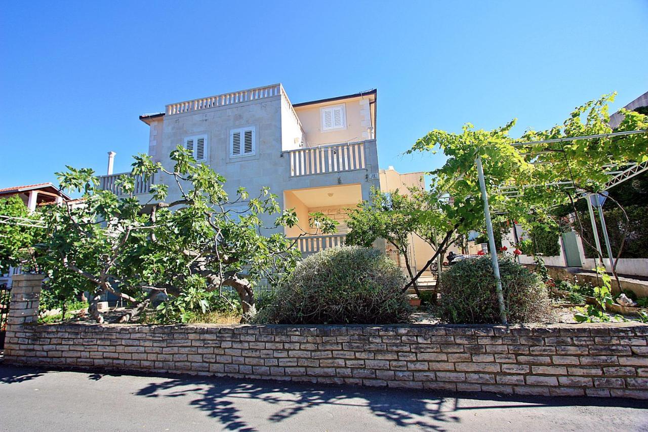 Apartments Ella Supetar Zewnętrze zdjęcie