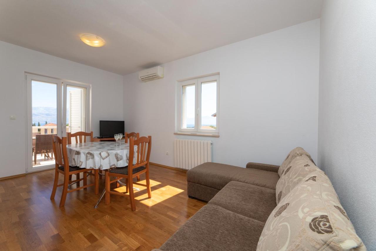 Apartments Ella Supetar Zewnętrze zdjęcie