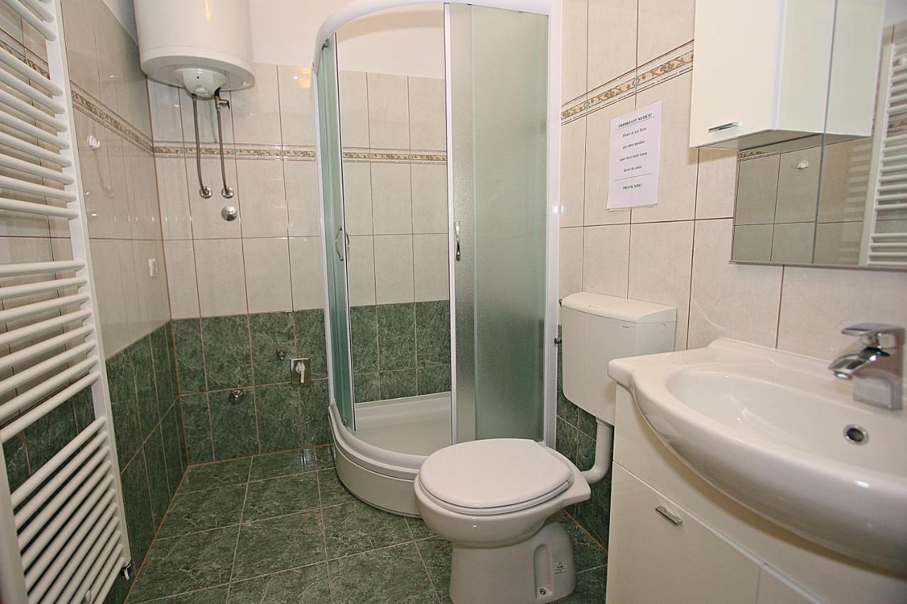 Apartments Ella Supetar Zewnętrze zdjęcie