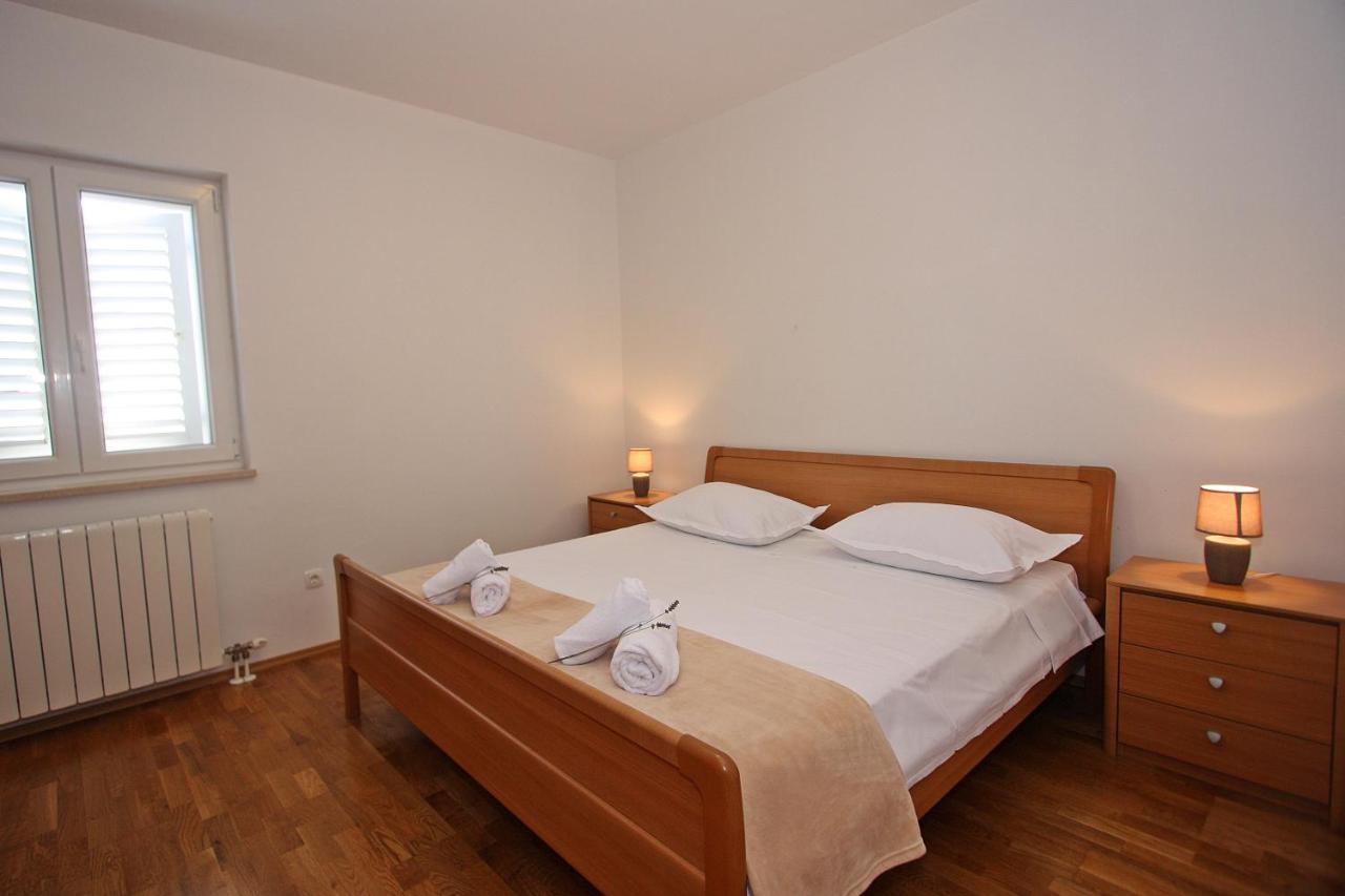 Apartments Ella Supetar Zewnętrze zdjęcie