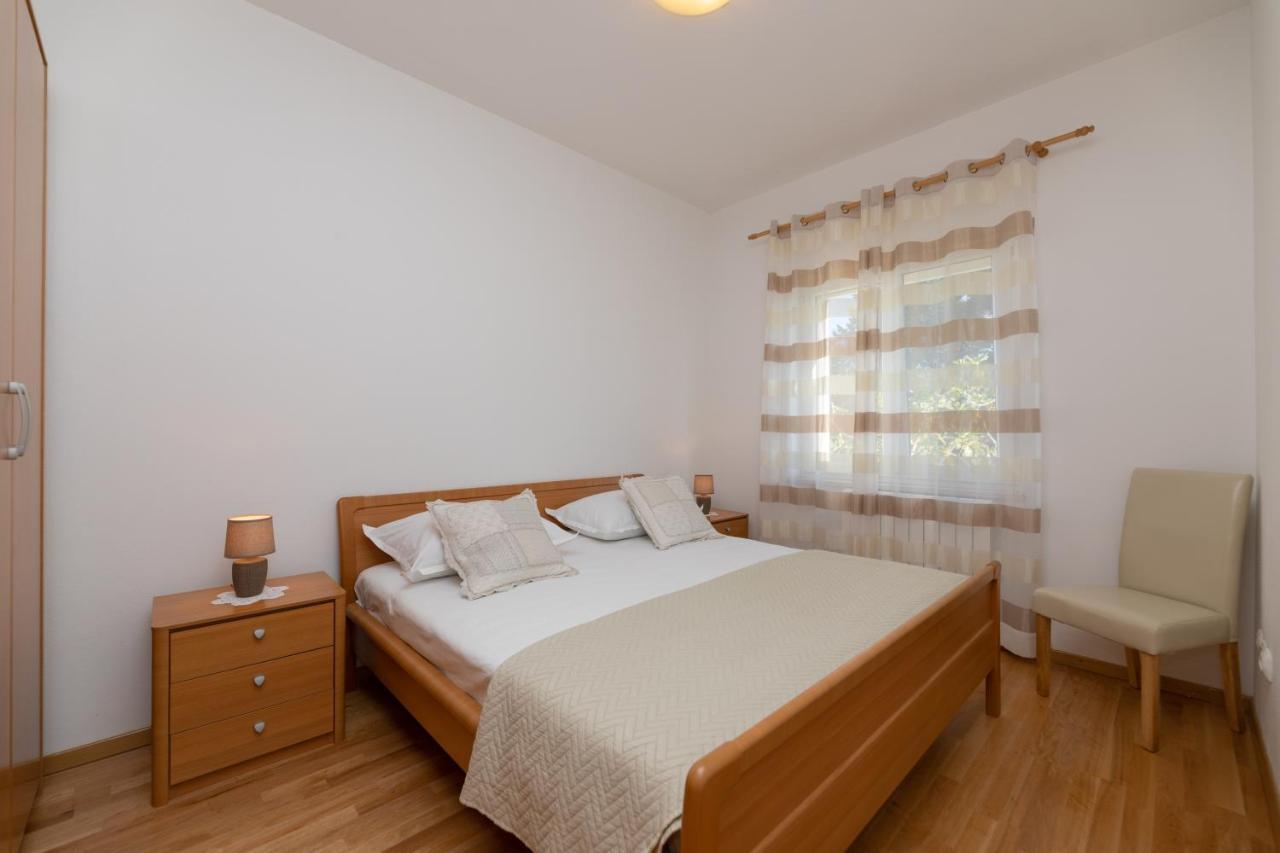Apartments Ella Supetar Zewnętrze zdjęcie