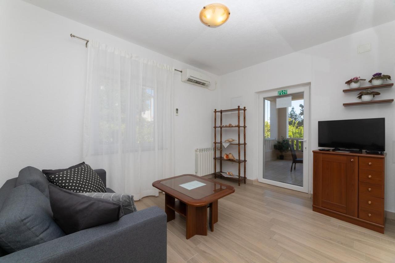 Apartments Ella Supetar Zewnętrze zdjęcie