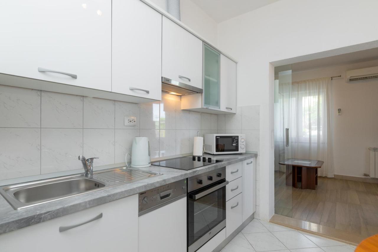 Apartments Ella Supetar Zewnętrze zdjęcie