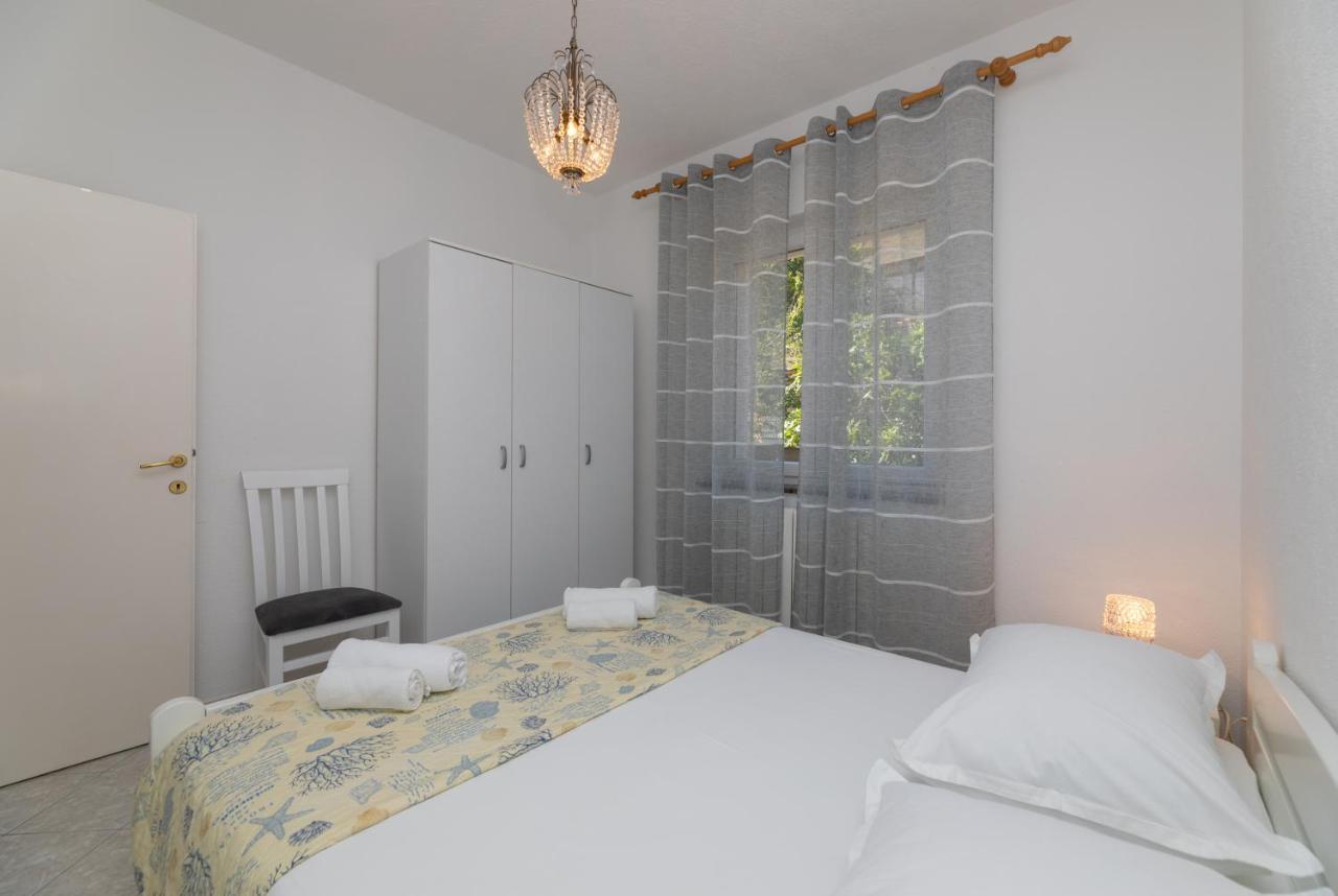 Apartments Ella Supetar Zewnętrze zdjęcie