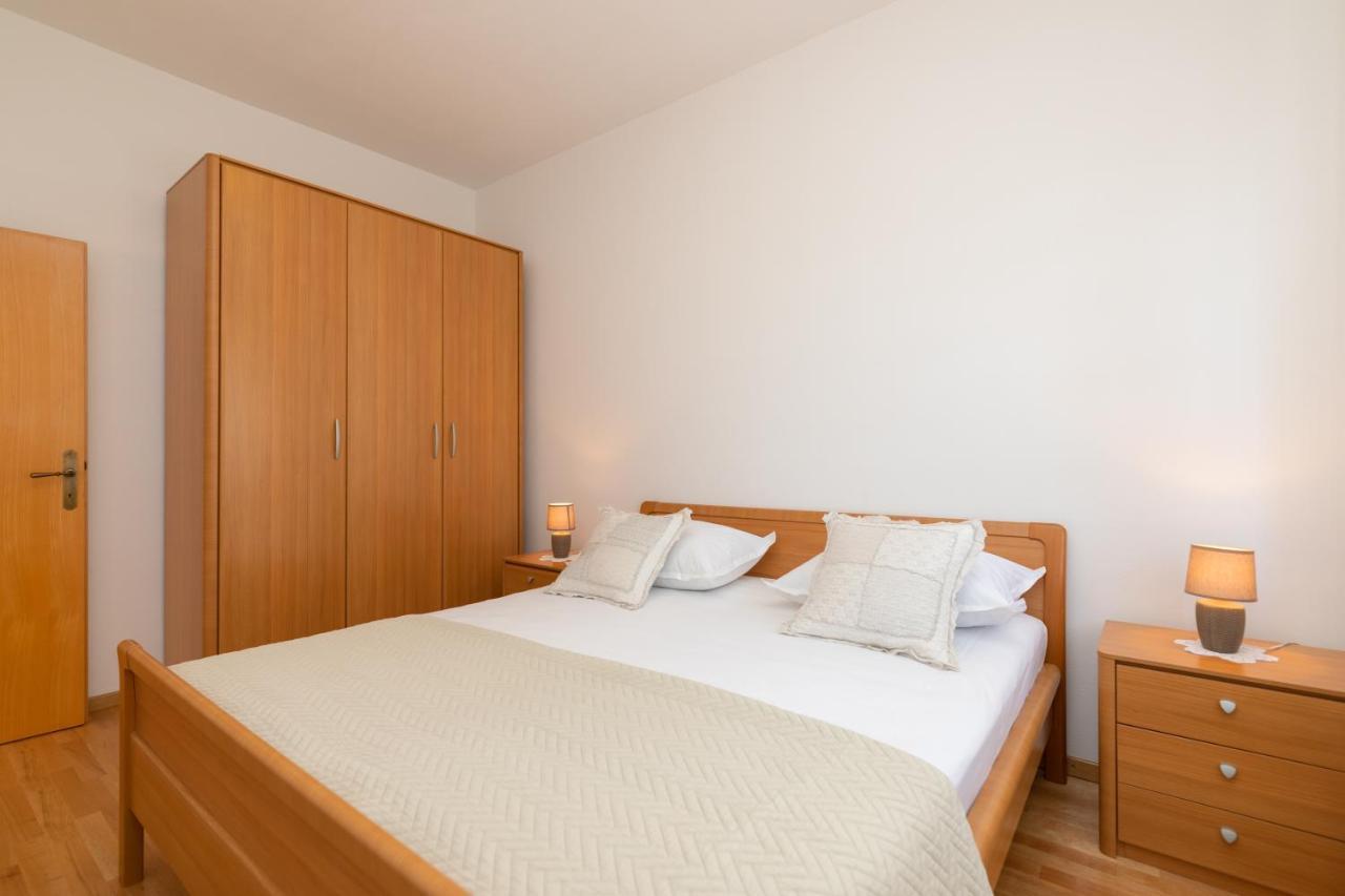 Apartments Ella Supetar Zewnętrze zdjęcie