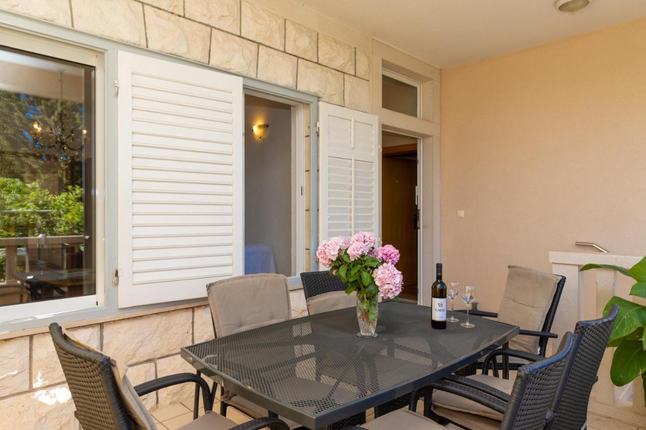 Apartments Ella Supetar Zewnętrze zdjęcie