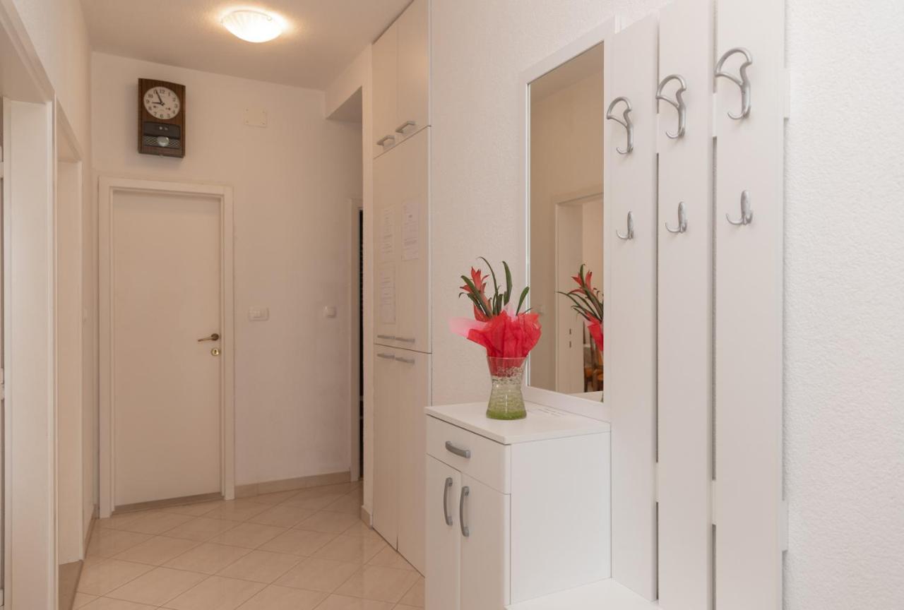 Apartments Ella Supetar Zewnętrze zdjęcie