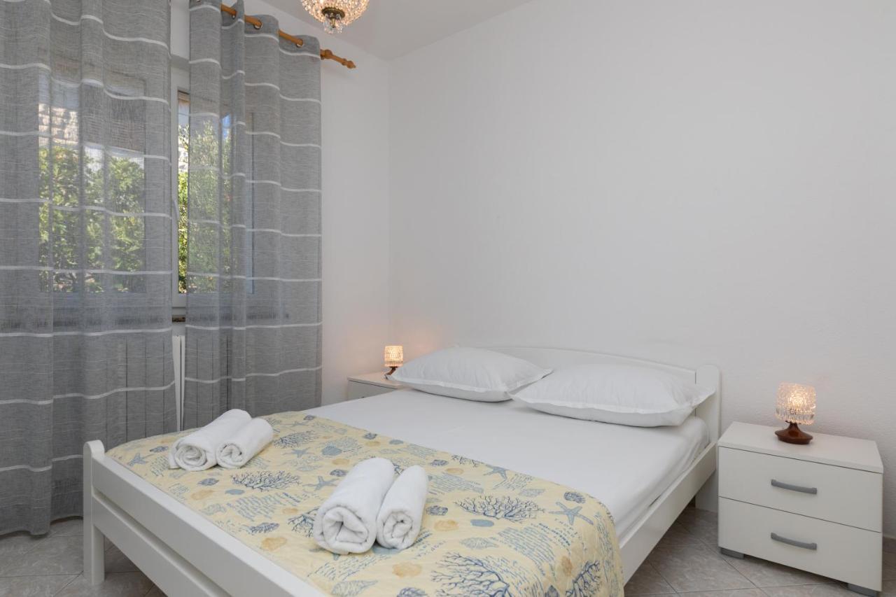 Apartments Ella Supetar Zewnętrze zdjęcie
