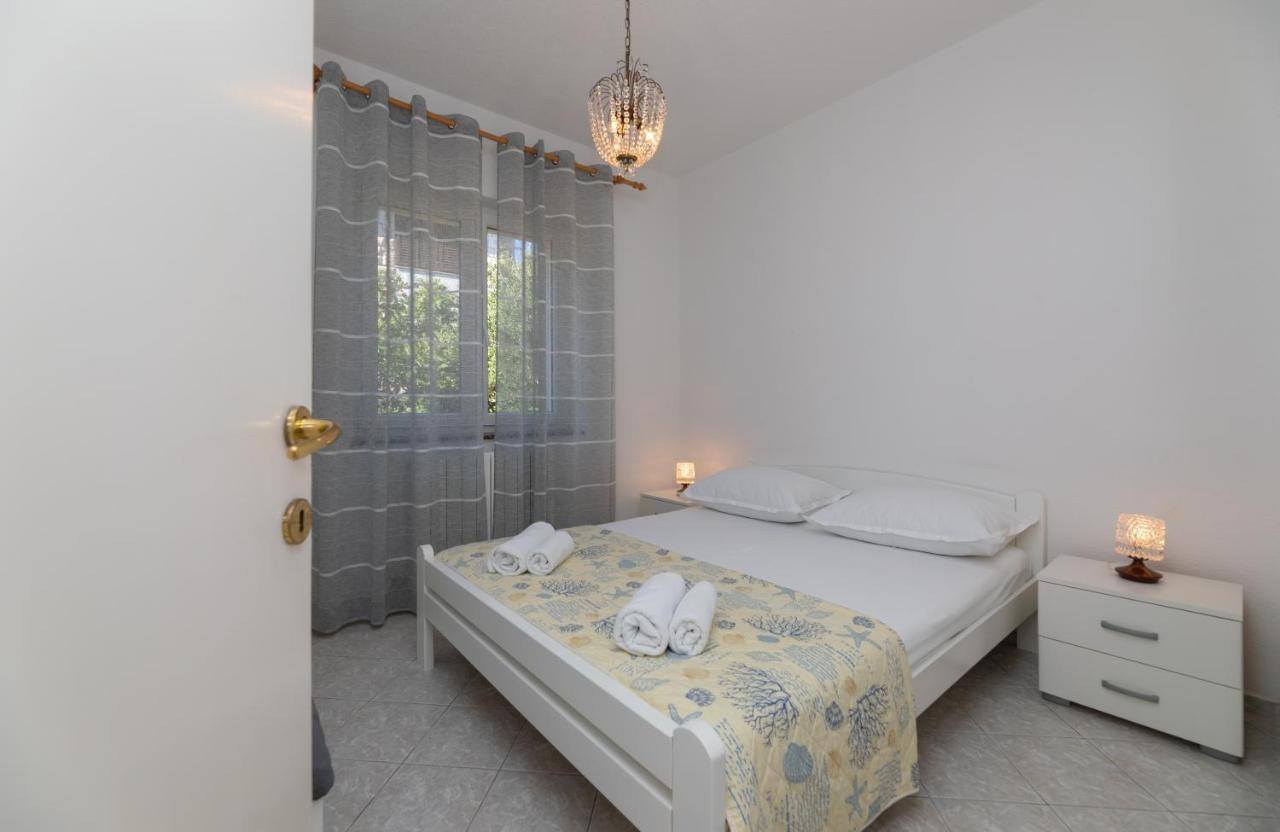 Apartments Ella Supetar Zewnętrze zdjęcie