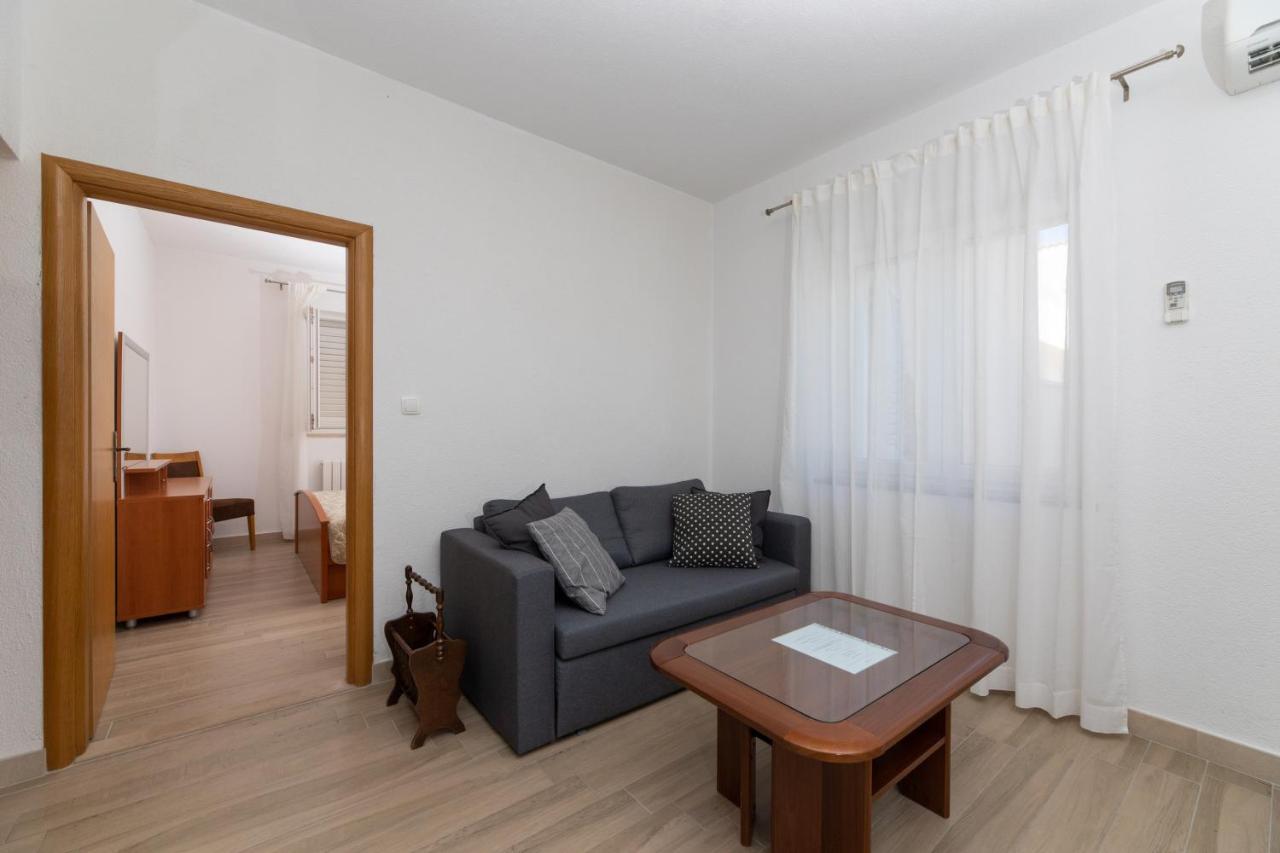 Apartments Ella Supetar Zewnętrze zdjęcie